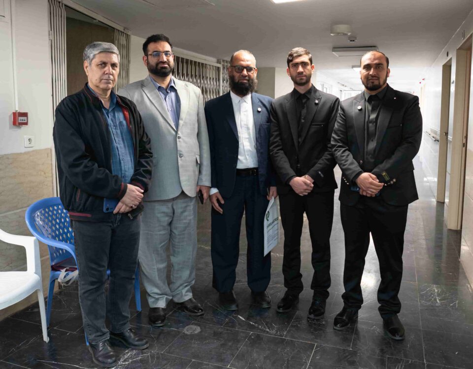 عکس کاور - حضور تیم پزشکی از جلال آباد افغانستان