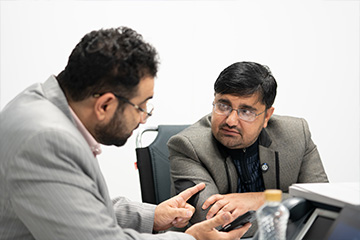 عکس کاور - برگزاری نشست تخصصی الکتروکموتراپی با حضور پزشک متخصص از افغانستان